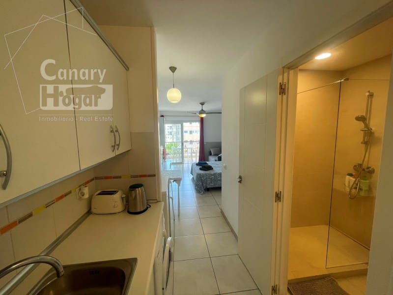 Estúdio para venda em Playa de las Americas - 275 000 € (Ref: 9936096)