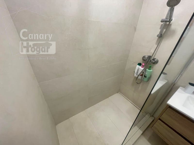 Estúdio para venda em Playa de las Americas - 275 000 € (Ref: 9936096)