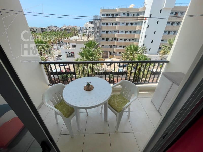 Estúdio para venda em Playa de las Americas - 275 000 € (Ref: 9936096)