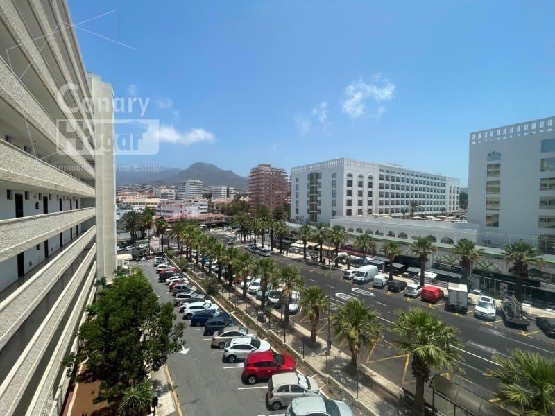 Estúdio para venda em Playa de las Americas - 275 000 € (Ref: 9936096)