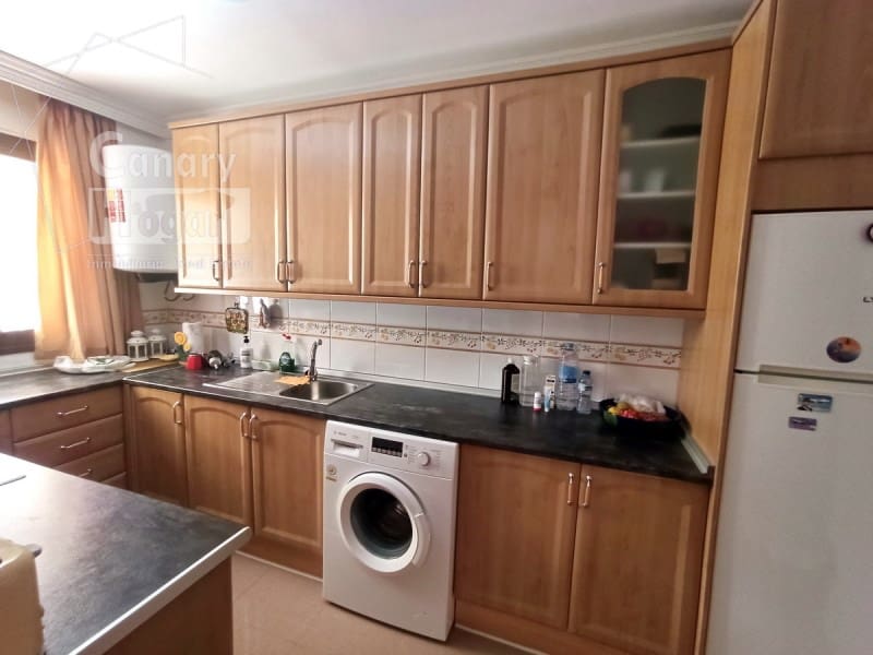 3 bedroom Townhouse for sale in Costa Adeje with garage - € 480,000 (Ref: 9937879)