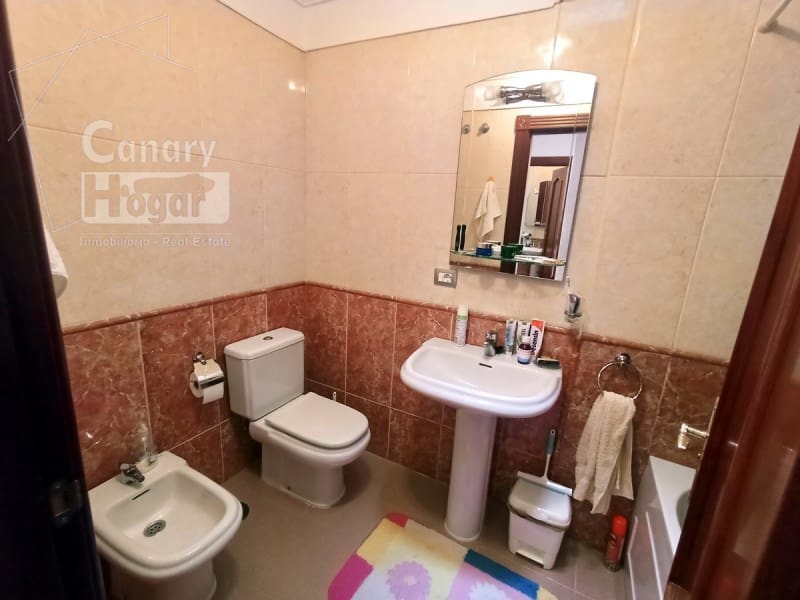 3 bedroom Townhouse for sale in Costa Adeje with garage - € 480,000 (Ref: 9937879)