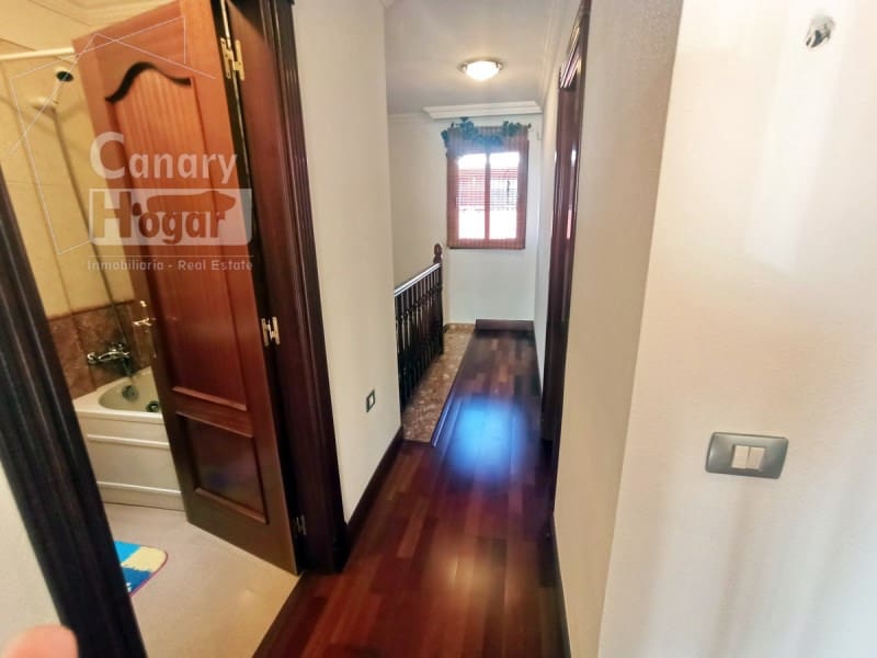 3 bedroom Townhouse for sale in Costa Adeje with garage - € 480,000 (Ref: 9937879)
