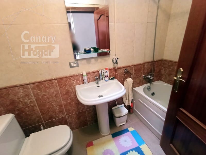 3 bedroom Townhouse for sale in Costa Adeje with garage - € 480,000 (Ref: 9937879)