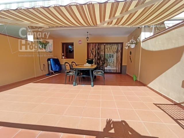 Casa de 3 habitaciones en Playa de Fañabé Alto, Adeje en venta con garaje - 480.000 € (Ref: 9937879)