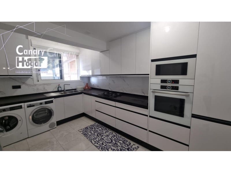3 soverom Hus til salgs i Playa de las Americas med garasje - € 730 000 (Ref: 9937880)