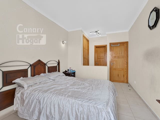 3 quarto Casa em Banda para venda em Puerto Santiago, Santiago del Teide com garagem - 630 000 € (Ref: 9952354)