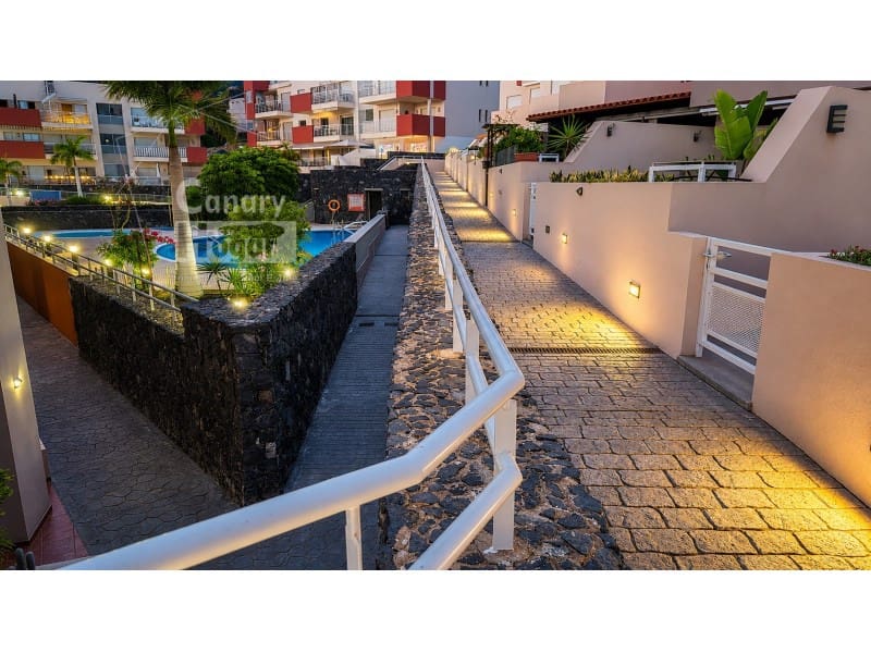 3 quarto Casa em Banda para venda em Puerto Santiago com garagem - 630 000 € (Ref: 9952354)