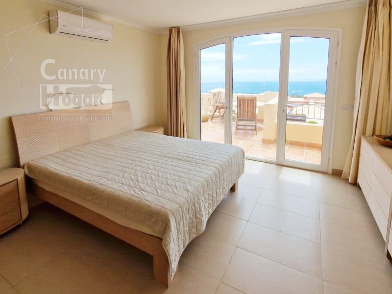 2 soverom Villa til salgs i La Caleta Adeje med svømmebasseng garasje - € 1 280 000 (Ref: 9962381)