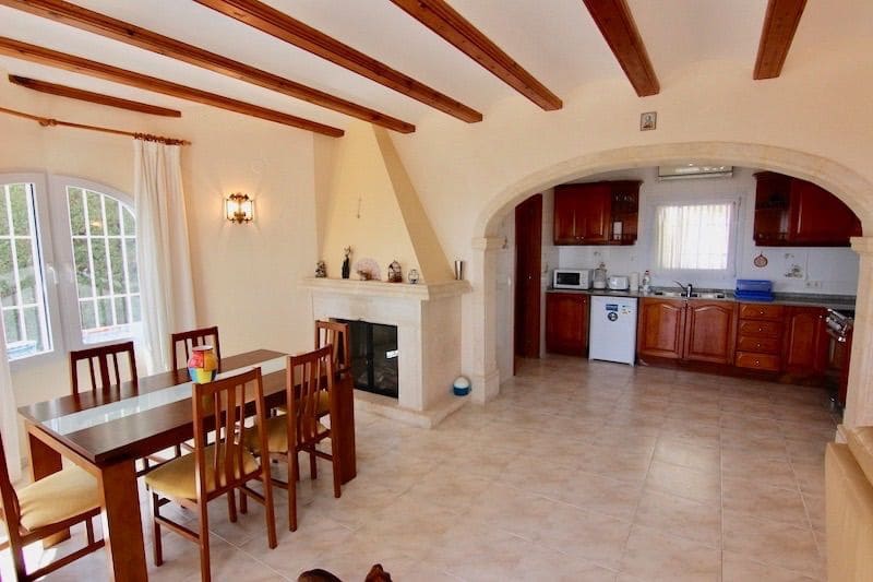 Chalet de 4 habitaciones en Moraira en alquiler con piscina garaje - 2.900 € (Ref: 10008287)