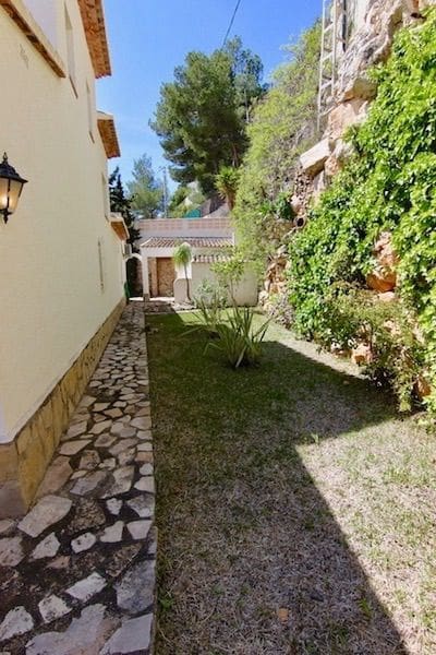 Chalet de 4 habitaciones en Moraira en alquiler con piscina garaje - 2.900 € (Ref: 10008287)
