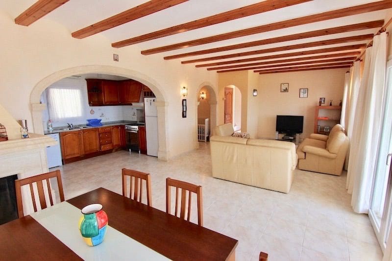 Chalet de 4 habitaciones en Moraira en alquiler con piscina garaje - 2.900 € (Ref: 10008287)