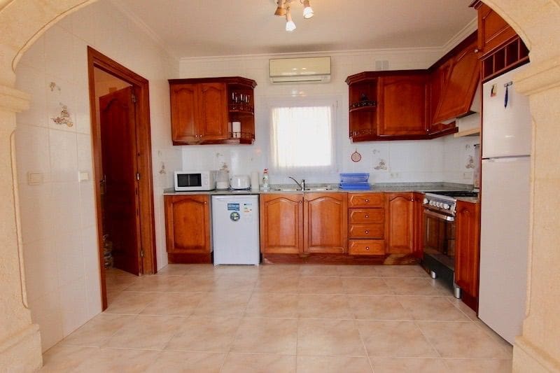 Chalet de 4 habitaciones en Moraira en alquiler con piscina garaje - 2.900 € (Ref: 10008287)