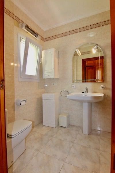 Chalet de 4 habitaciones en Moraira en alquiler con piscina garaje - 2.900 € (Ref: 10008287)