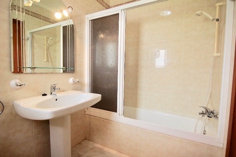 Chalet de 4 habitaciones en Moraira en alquiler con piscina garaje - 2.900 € (Ref: 10008287)