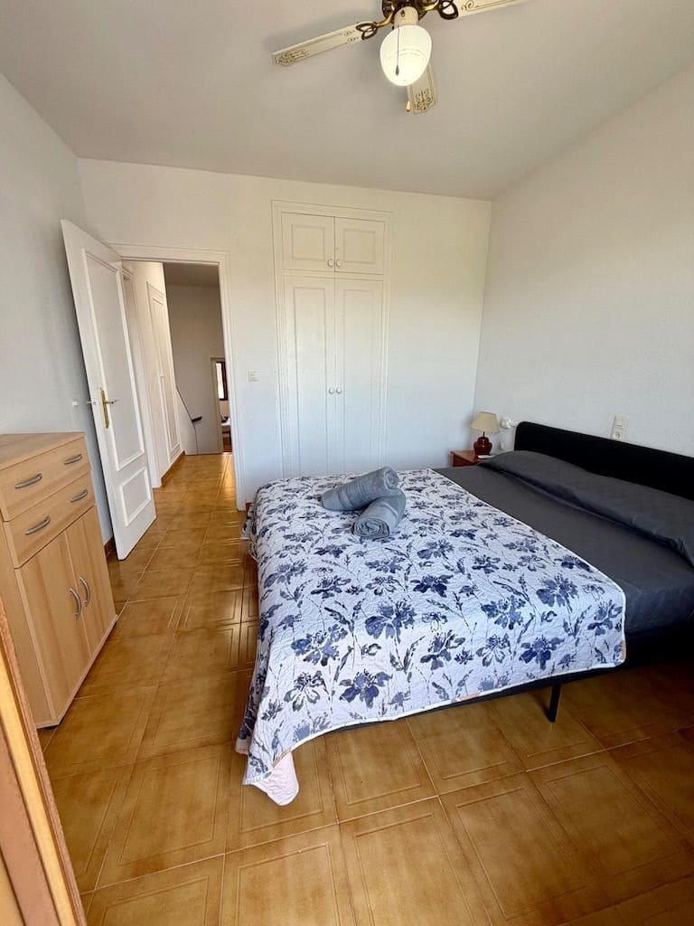 3 soveværelse Semi-Rækkehus til leje i Denia med swimmingpool garage - € 1.600 (Ref: 10048690)