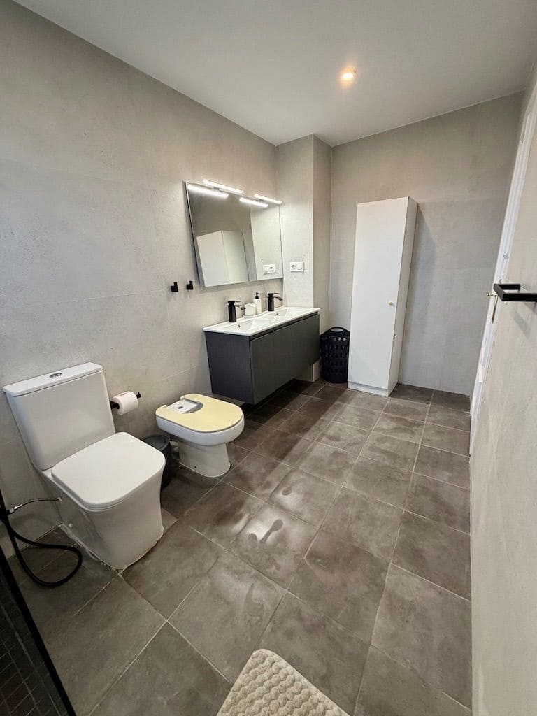3 soveværelse Semi-Rækkehus til leje i Denia med swimmingpool garage - € 1.600 (Ref: 10048690)