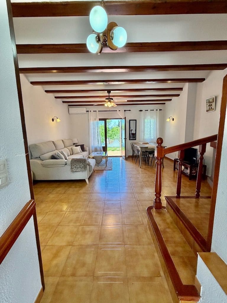 3 soveværelse Semi-Rækkehus til leje i Denia med swimmingpool garage - € 1.600 (Ref: 10048690)