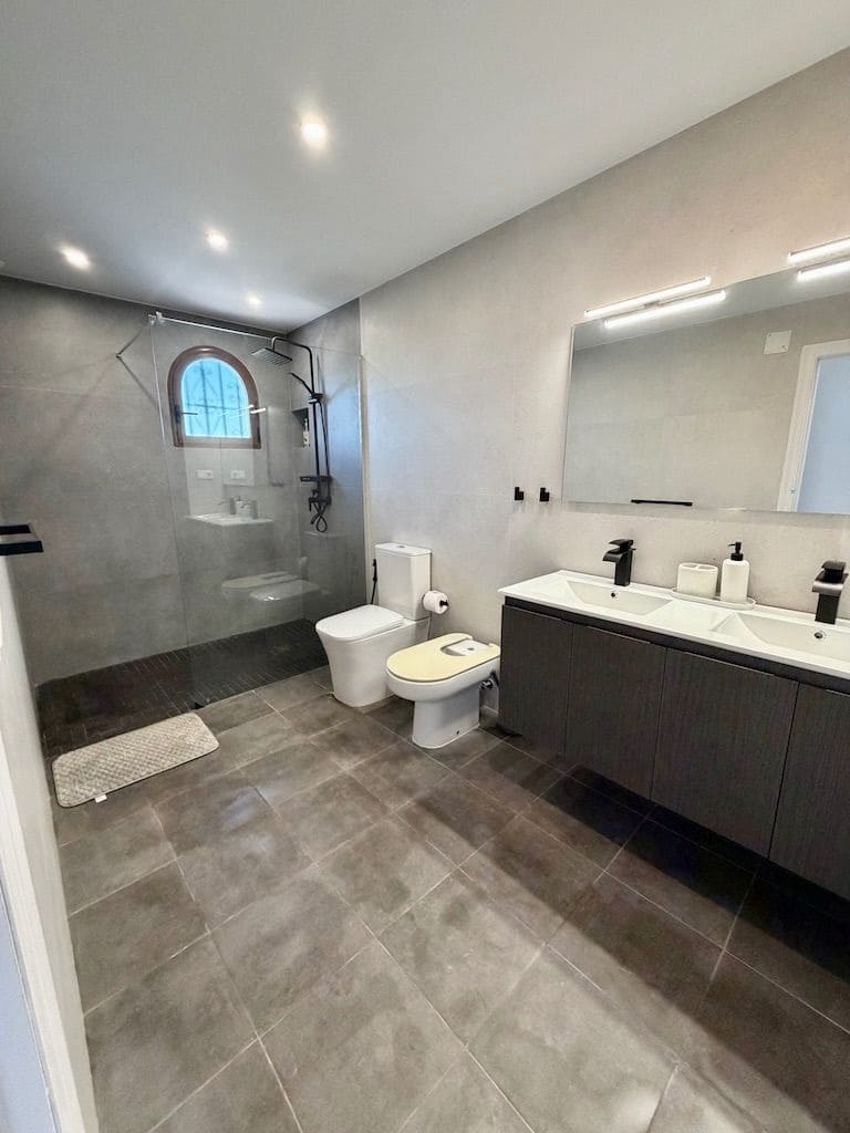 3 soveværelse Semi-Rækkehus til leje i Denia med swimmingpool garage - € 1.600 (Ref: 10048690)