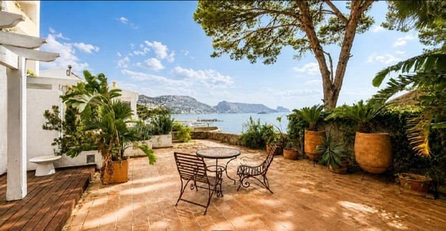 4 soveværelse Byhus til salg i Altea med swimmingpool garage - € 1.059.000 (Ref: 10099635)
