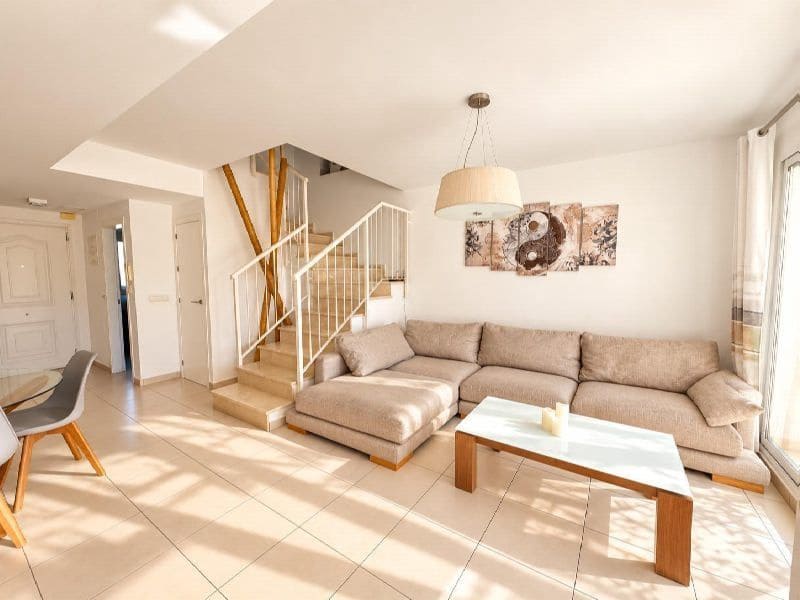 3 soverom Kjedet enebolig til salgs i Calpe / Calp med svømmebasseng garasje - € 320 000 (Ref: 10184146)