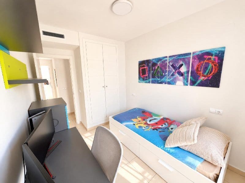 3 soverom Kjedet enebolig til salgs i Calpe / Calp med svømmebasseng garasje - € 320 000 (Ref: 10184146)