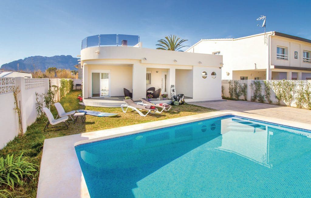 4 soveværelse Villa til salg i Denia med swimmingpool garage - € 630.000 (Ref: 5342040)