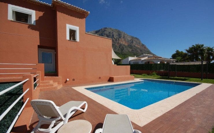 Chalet de 4 habitaciones en Javea / Xàbia en venta con piscina garaje - 850.000 € (Ref: 5556919)