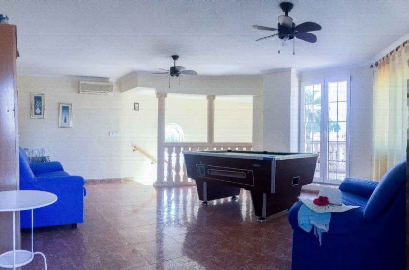 5 sypialnia Willa na sprzedaż w Denia z basenem garażem - 950 000 € (Ref: 6365647)