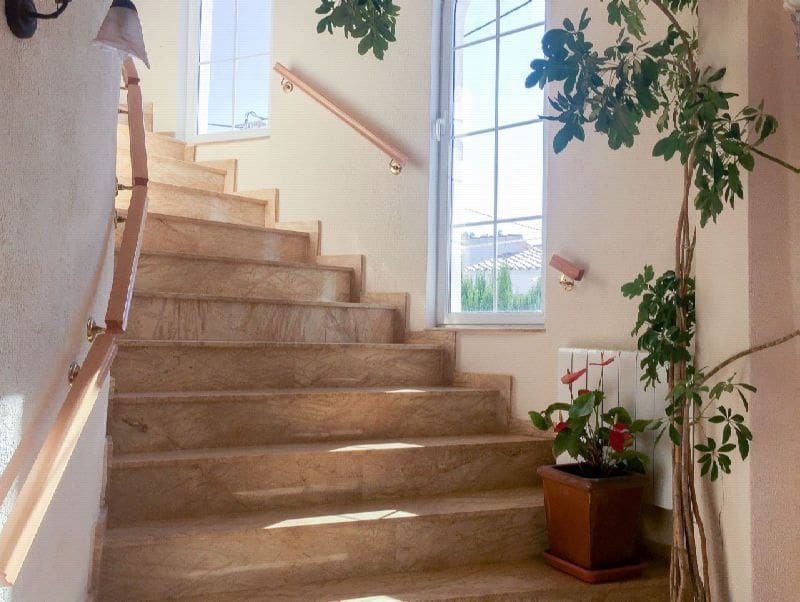 5 sypialnia Willa na sprzedaż w Denia z basenem garażem - 950 000 € (Ref: 6365647)