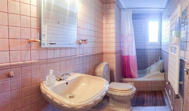 5 sypialnia Willa na sprzedaż w Dénia z basenem garażem - 950 000 € (Ref: 6365647)