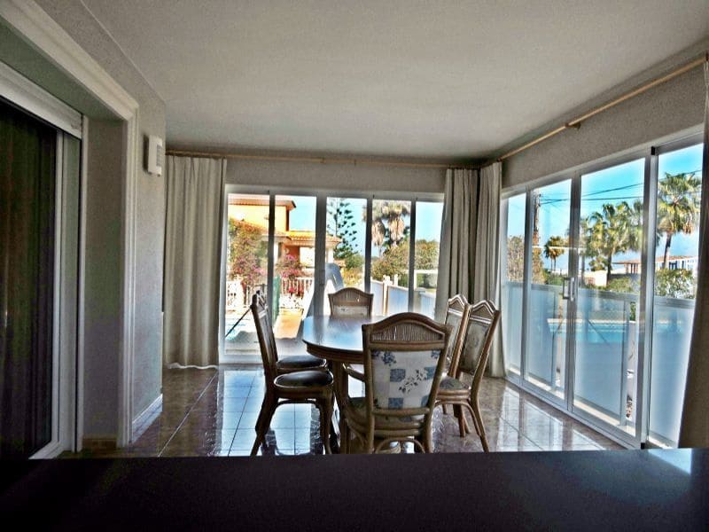 5 bedroom Villa for sale in Denia with pool garage - € 690,000 (Ref: 6368902)