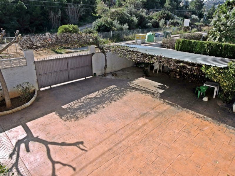 5 bedroom Villa for sale in Denia with pool garage - € 690,000 (Ref: 6368902)