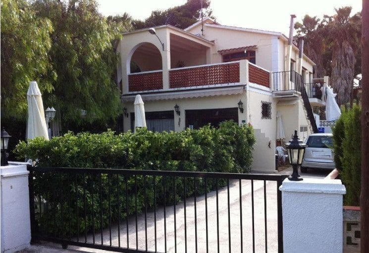 3 bedroom Villa for sale in Denia with garage - € 575,000 (Ref: 6720525)