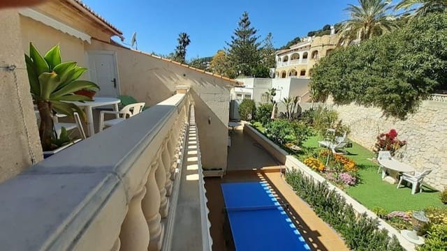6 sypialnia Willa na sprzedaż w Moraira, Teulada-Moraira z basenem garażem - 1 100 000 € (Ref: 6753777)