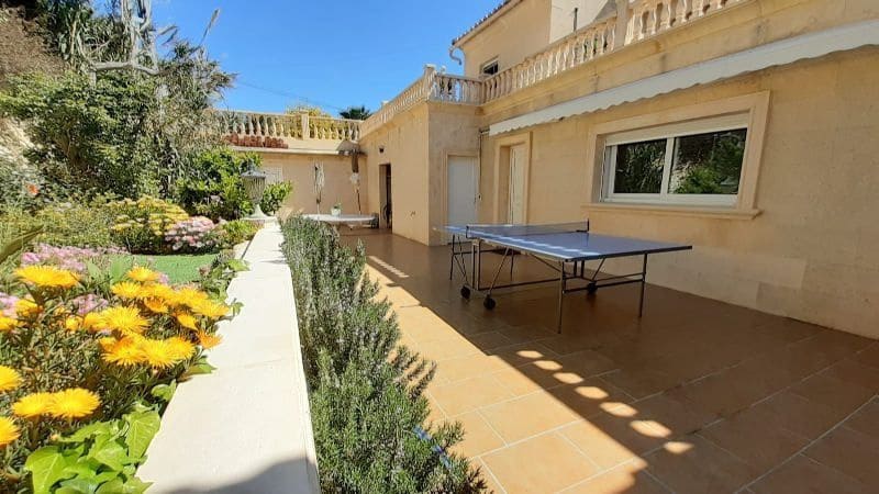 6 sypialnia Willa na sprzedaż w Moraira z basenem garażem - 1 100 000 € (Ref: 6753777)