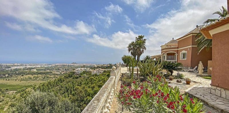 3 bedroom Villa for sale in Denia with pool garage - € 845,000 (Ref: 6778419)