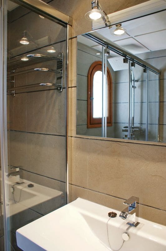 8 sypialnia Willa na sprzedaż w Adsubia z basenem garażem - 2 000 000 € (Ref: 6804975)