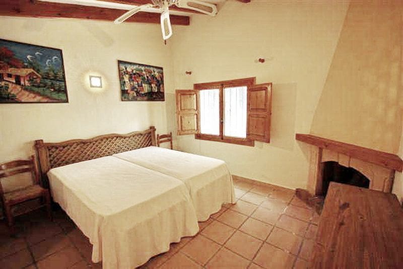 8 sypialnia Willa na sprzedaż w Adsubia z basenem garażem - 2 000 000 € (Ref: 6804975)