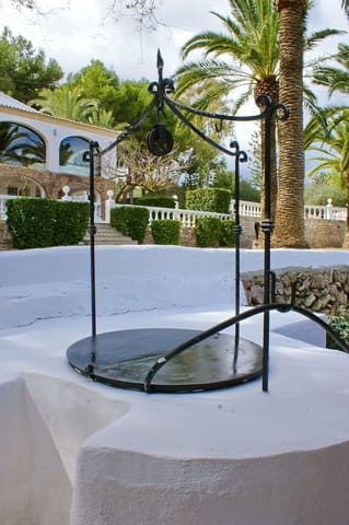 Chalet de 8 habitaciones en Adsubia, Javea / Xàbia en venta con piscina garaje - 2.000.000 € (Ref: 6804975)