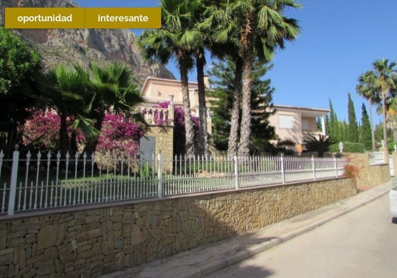 5 bedroom Villa for sale in Javea / Xabia with pool garage - € 1,365,000 (Ref: 6931336)