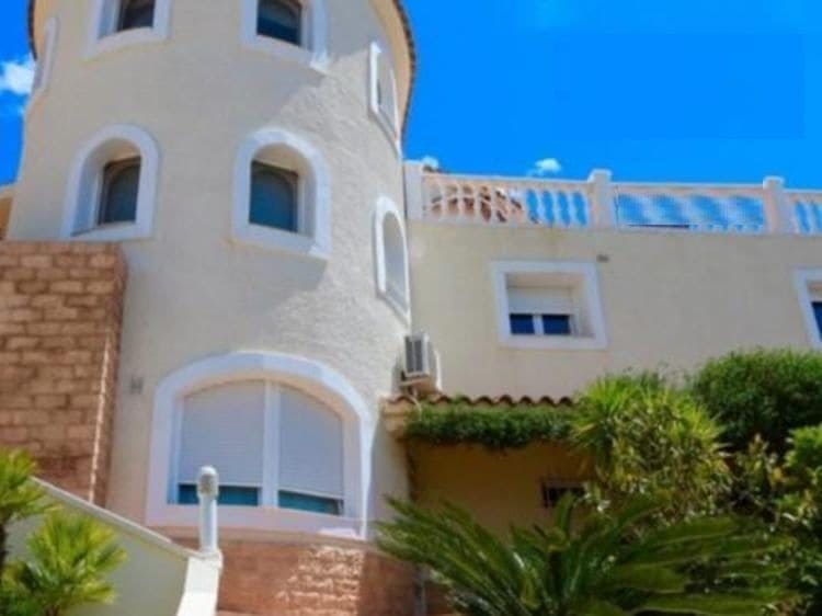 Chalet de 6 habitaciones en Altea en venta con piscina garaje - 900.000 € (Ref: 7097781)