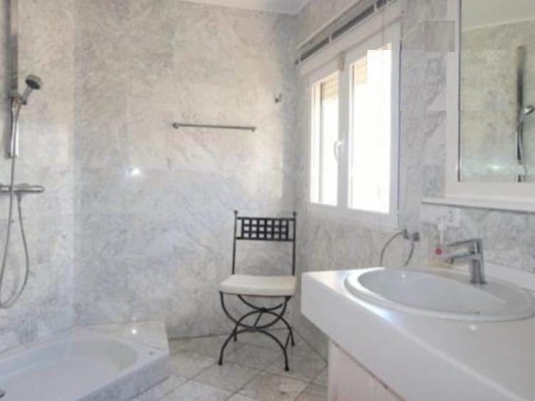 Chalet de 6 habitaciones en Altea en venta con piscina garaje - 900.000 € (Ref: 7097781)