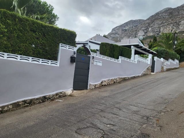 4 quarto Moradia para venda em Dénia com piscina garagem - 1 100 000 € (Ref: 7101659)