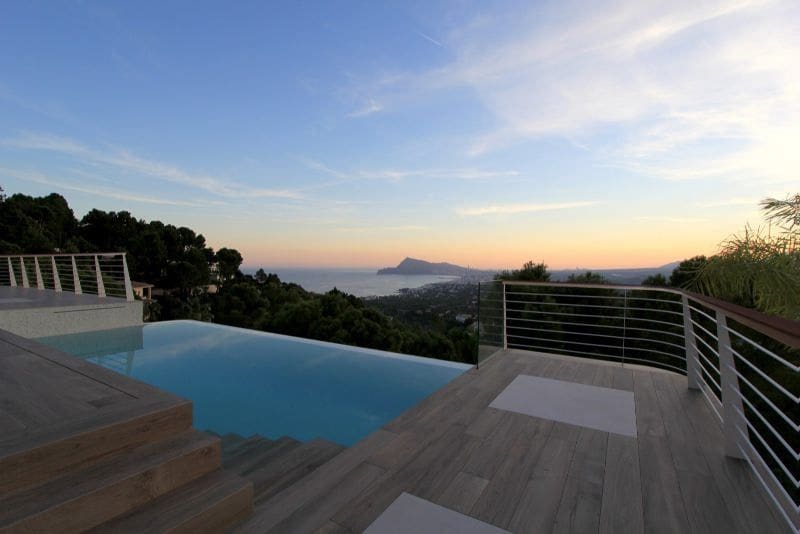 3 bedroom Villa for sale in Altea with pool garage - € 1,800,000 (Ref: 7332514)