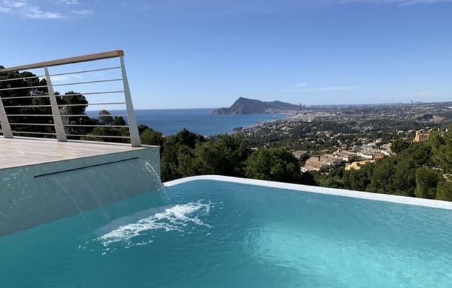 Chalet de 3 habitaciones en Altea en venta con piscina garaje - 1.800.000 € (Ref: 7332514)