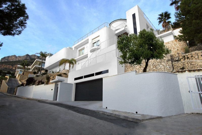 3 bedroom Villa for sale in Altea with pool garage - € 1,800,000 (Ref: 7332514)