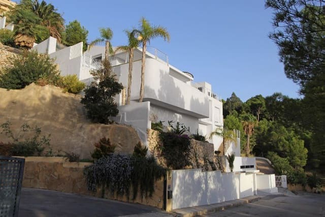 Chalet de 3 habitaciones en Altea en venta con piscina garaje - 1.800.000 € (Ref: 7332514)