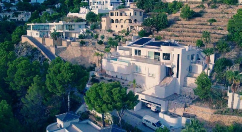 3 bedroom Villa for sale in Altea with pool garage - € 1,800,000 (Ref: 7332514)