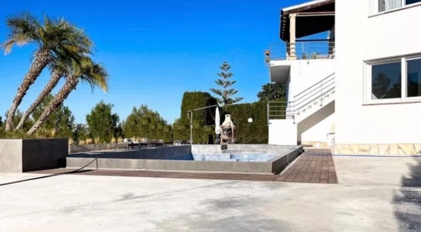 3 sypialnia Willa na sprzedaż w Javea / Xabia z basenem garażem - 980 000 € (Ref: 7419967)